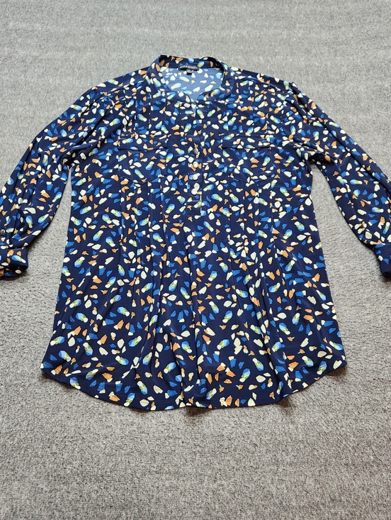 Ava & Grace Other - Ava Grace Blouse Womens M Navy Abstract Print Roll Tab Sleeve Top‎